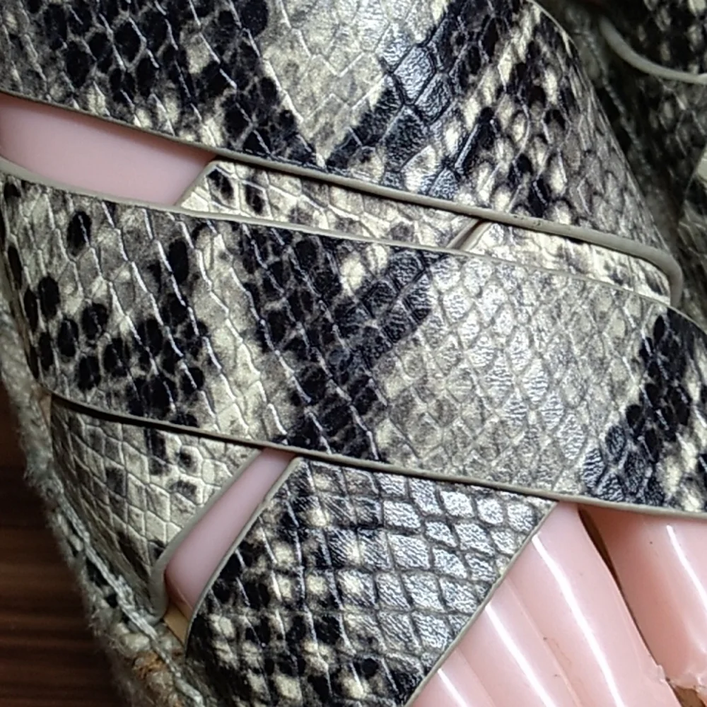 Marc Fisher MLALENNI leather platform wedges espadrilles snake 🐍 print 6